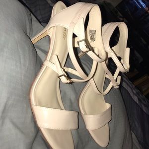 Nine West size 9 heels